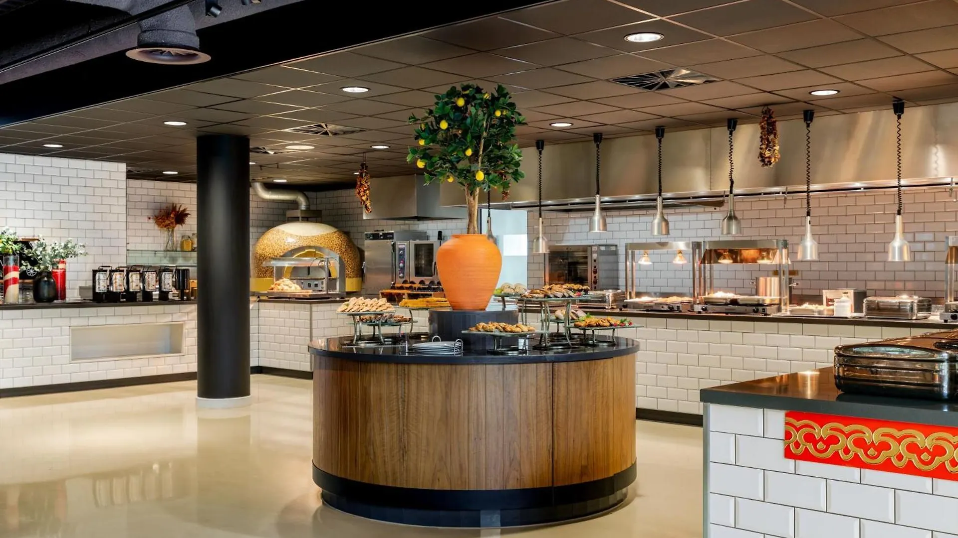 Corendon Amsterdam Schiphol Airport, A Tribute Portfolio Hotel Badhoevedorp 4*,  Netherlands